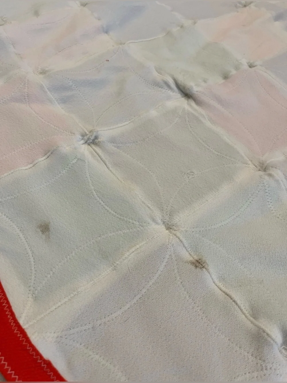 Vintage Polyester Cathedral Window Style Coverlet Measures ~84”x92”